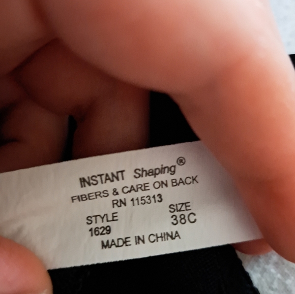 Used black bra - Picture 5 of 8